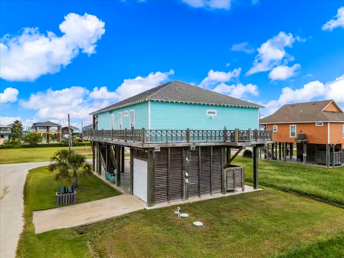 Photo 4 of 879 Wommack, Crystal Beach, TX