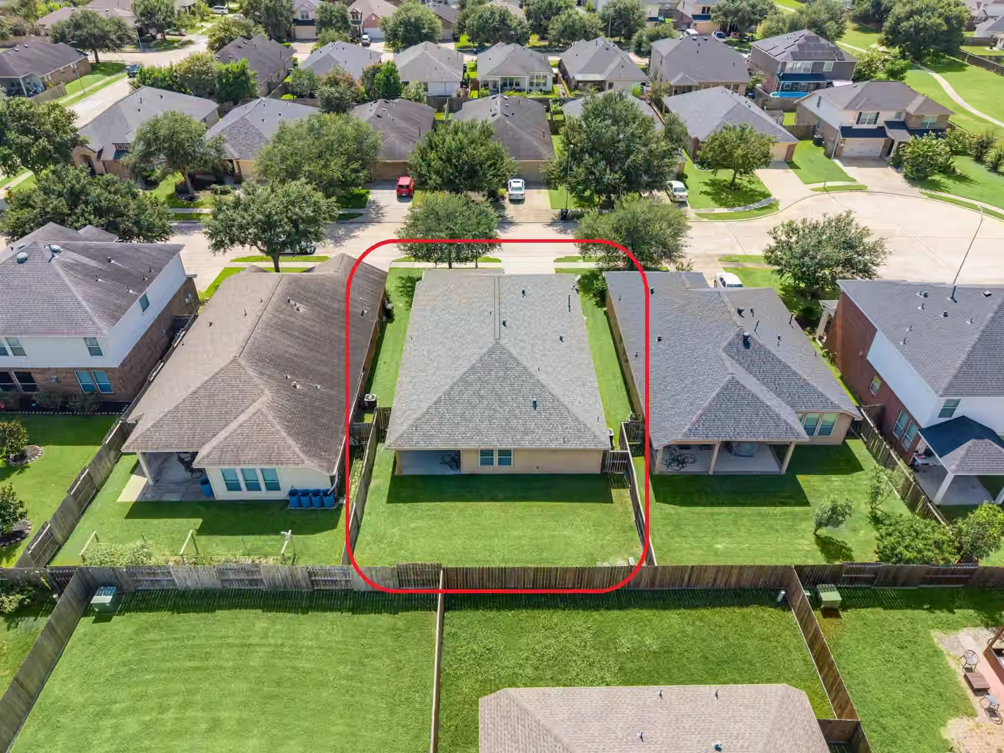 Photo 5 of 4014 Pinecrest Hollow, Houston, TX