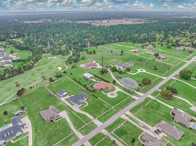 Photo 2 of 8794 Grand Lake Estates Drive, Montgomery, TX