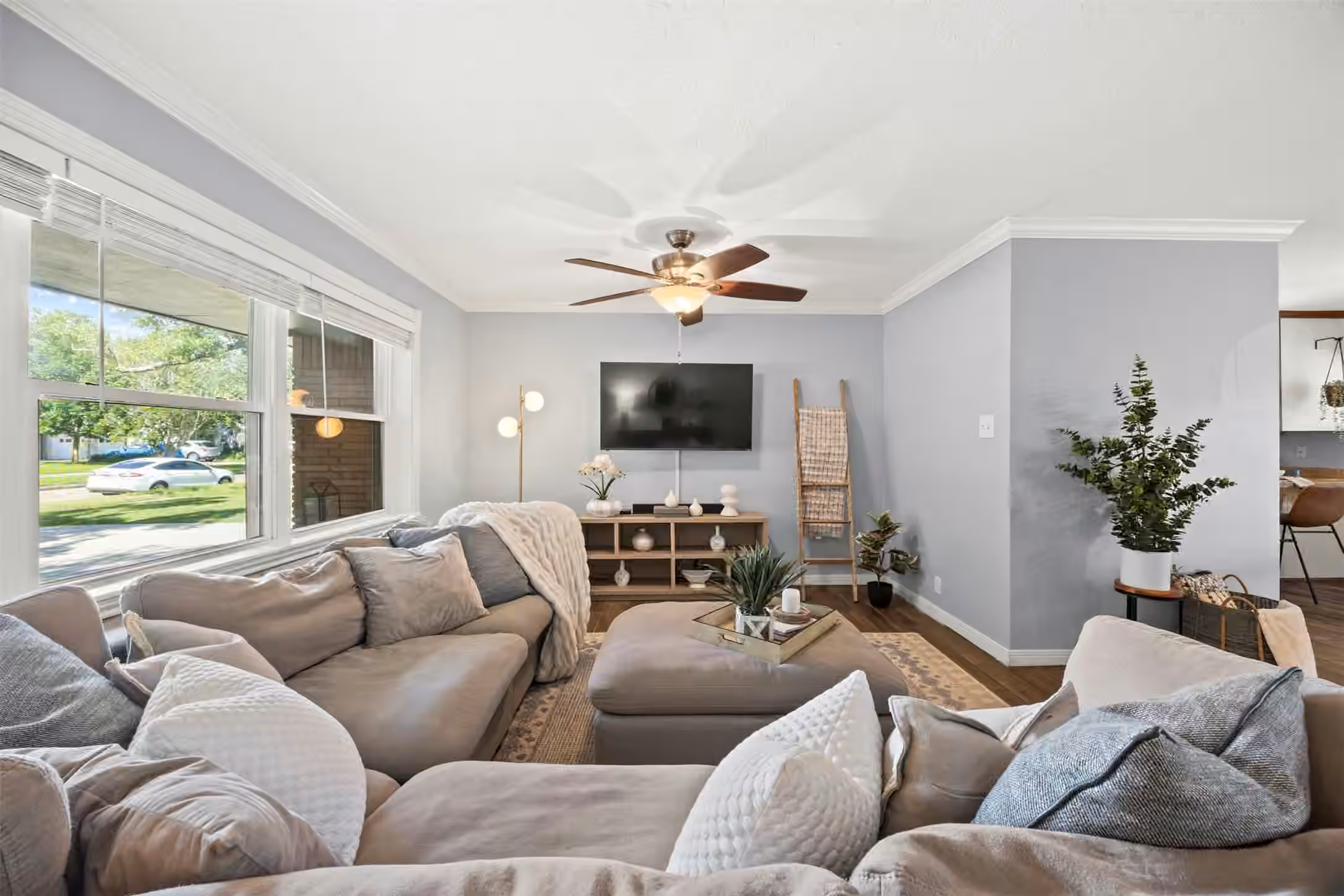 Photo 6 of 5334 Saxon Drive, Houston, TX