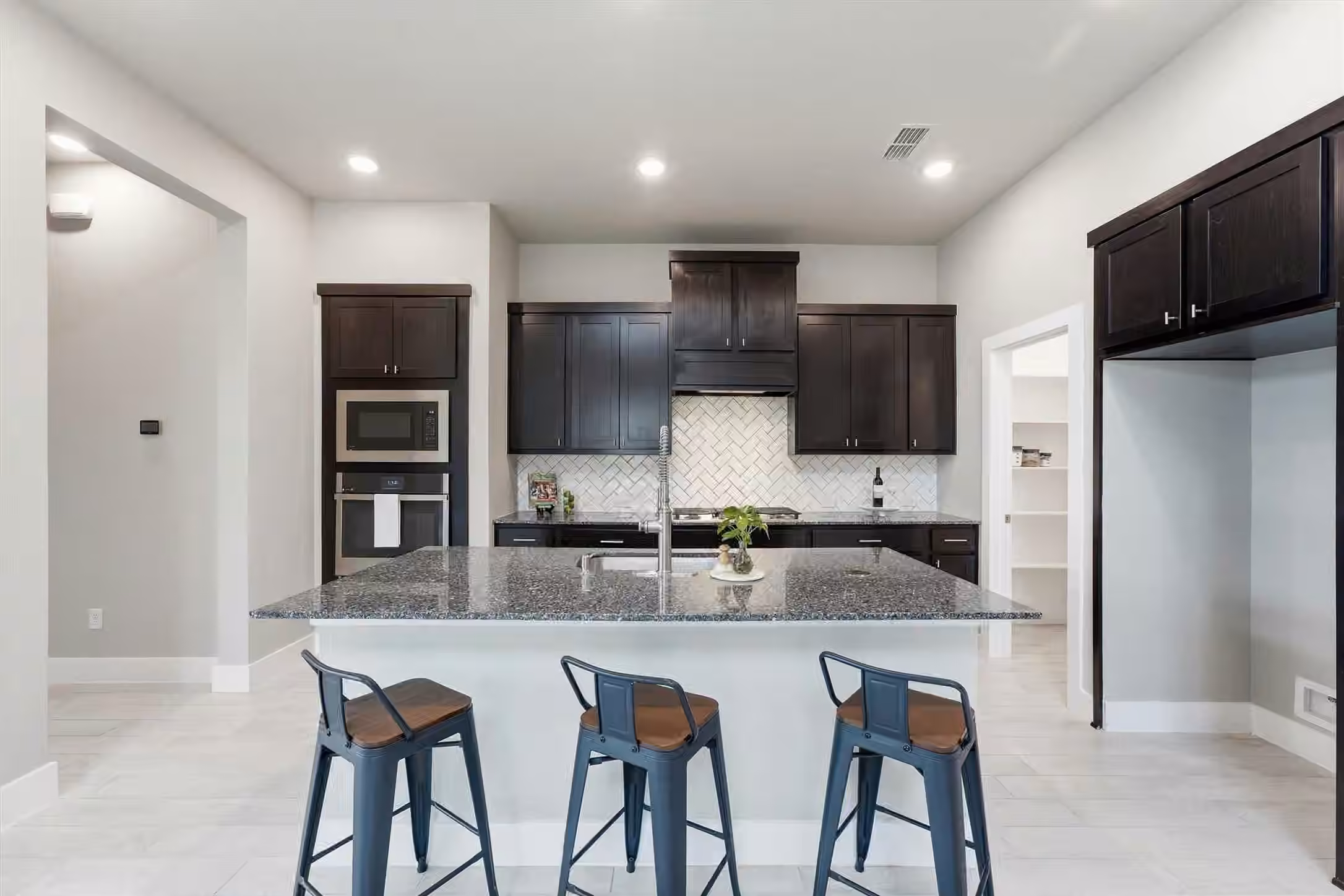 Photo 5 of 7330 Maramec Knoll Lane, Fulshear, TX