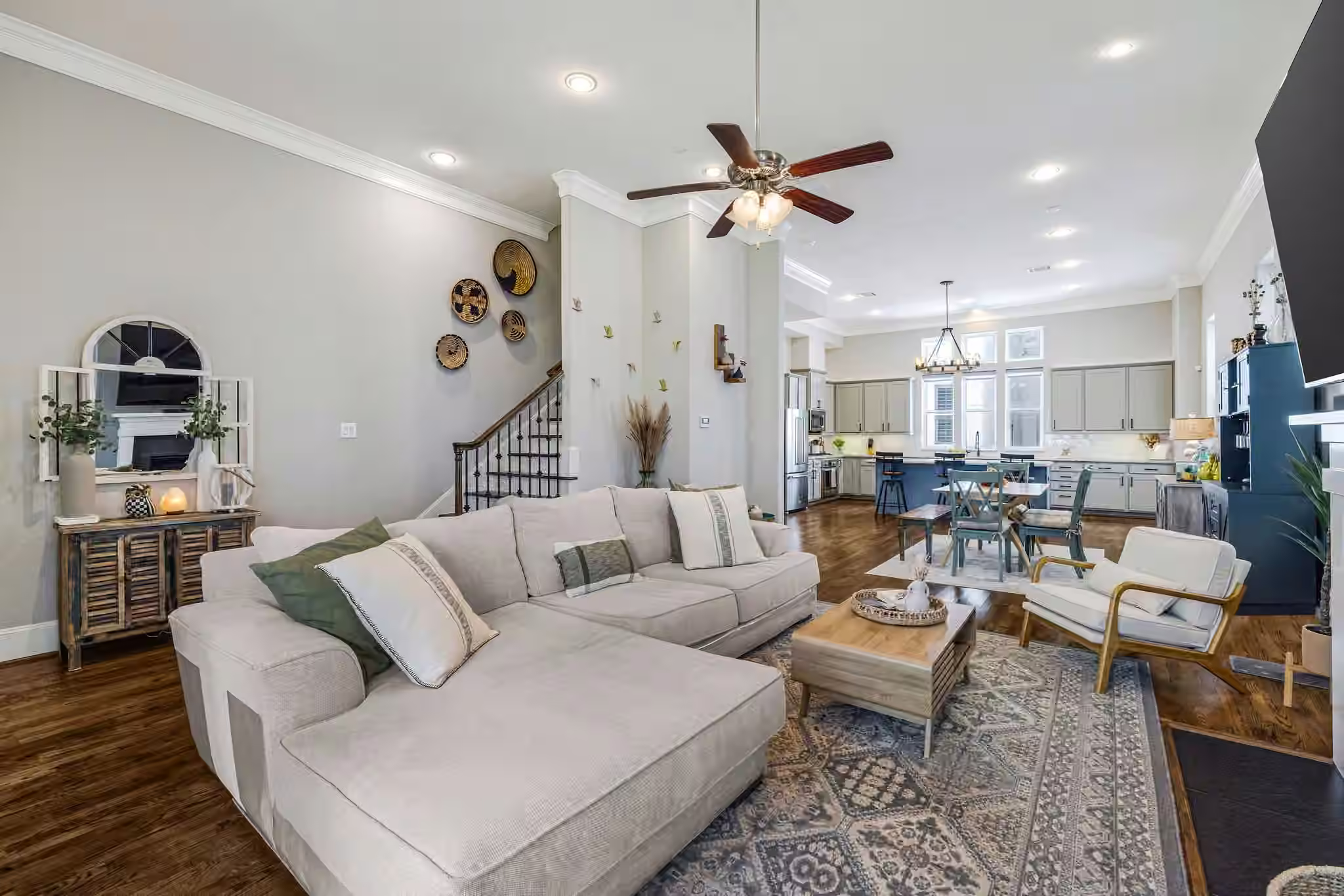 Photo 6 of 253 E 27th Street, Houston, TX
