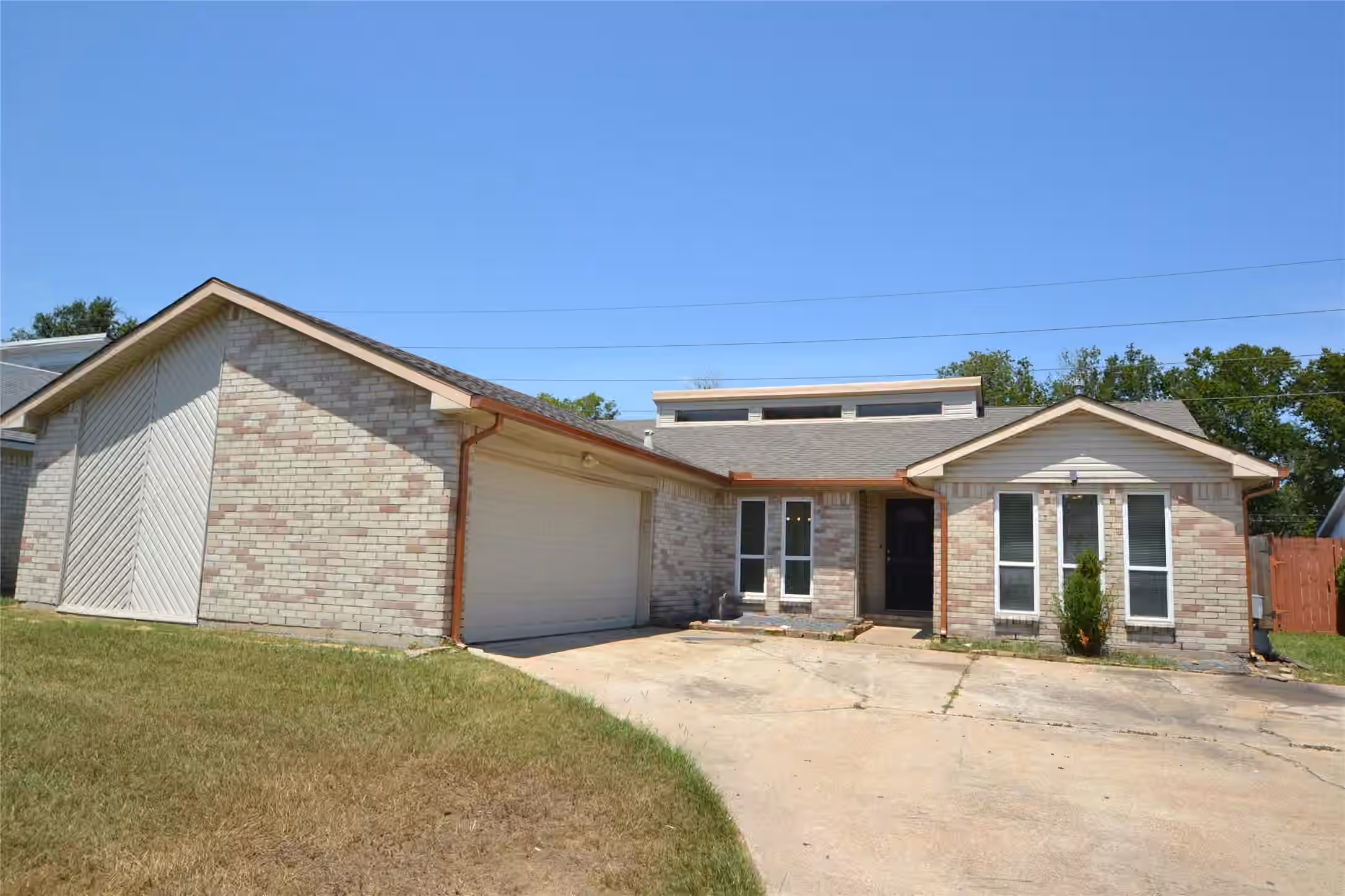 Photo of 15718 FOX SPRINGS Drive, Houston, TX