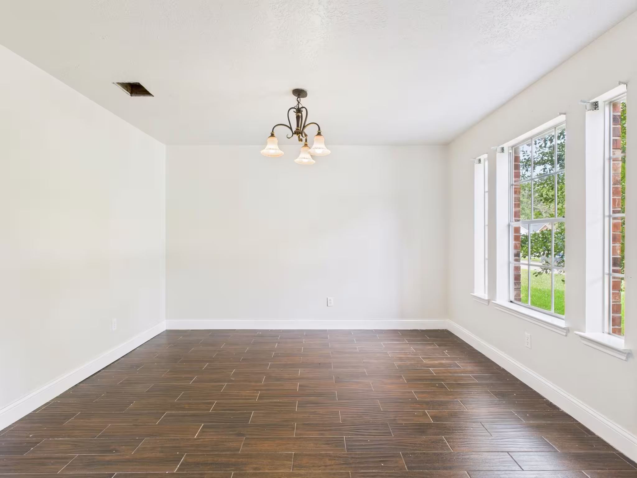 Photo 3 of 3727 Apple Hollow Lane, Humble, TX