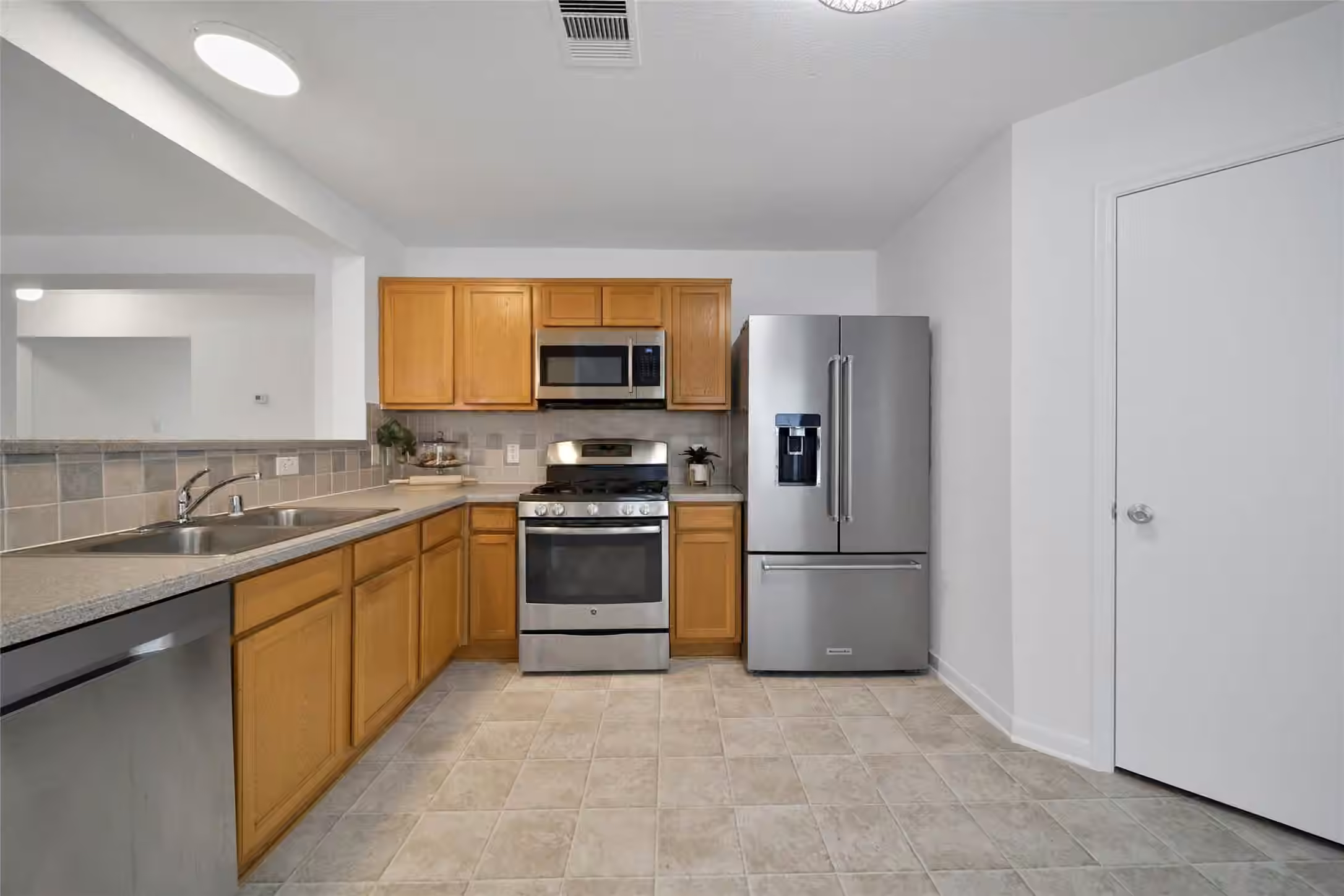 Photo 3 of 22126 Orchard Dale Drive, Spring, TX
