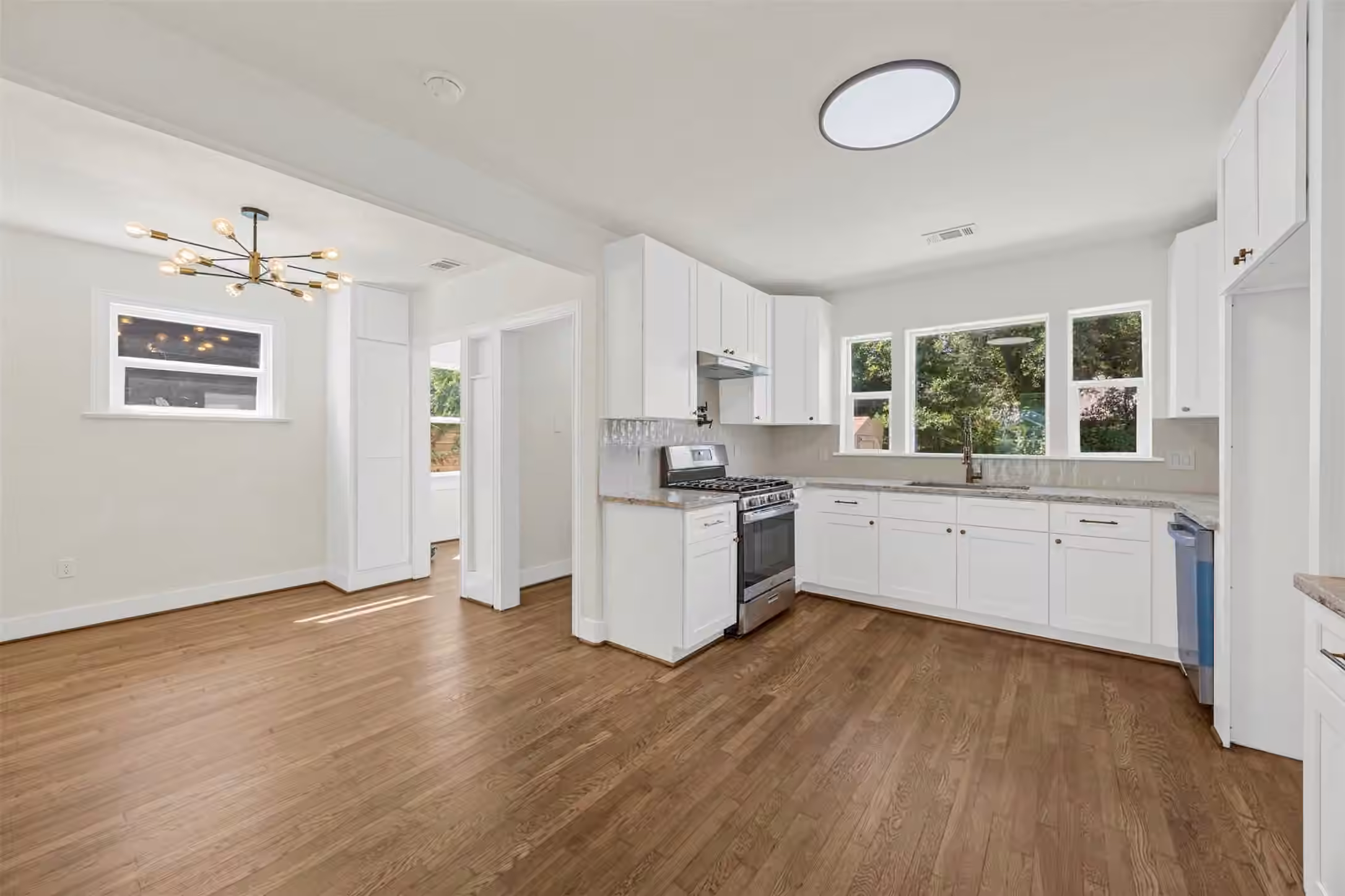 Photo 3 of 2913 Wheeler Street, Houston, TX