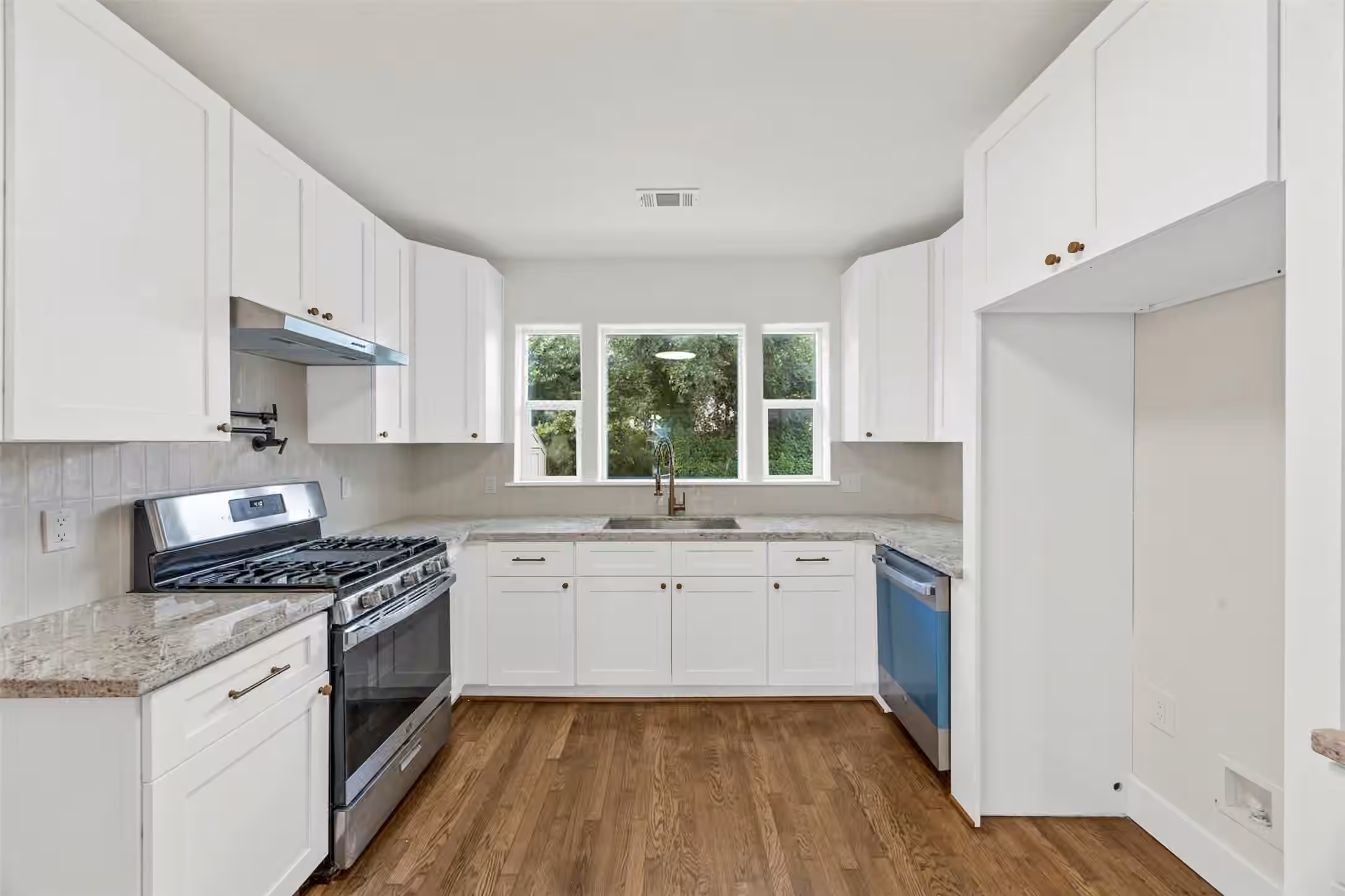 Photo 4 of 2913 Wheeler Street, Houston, TX