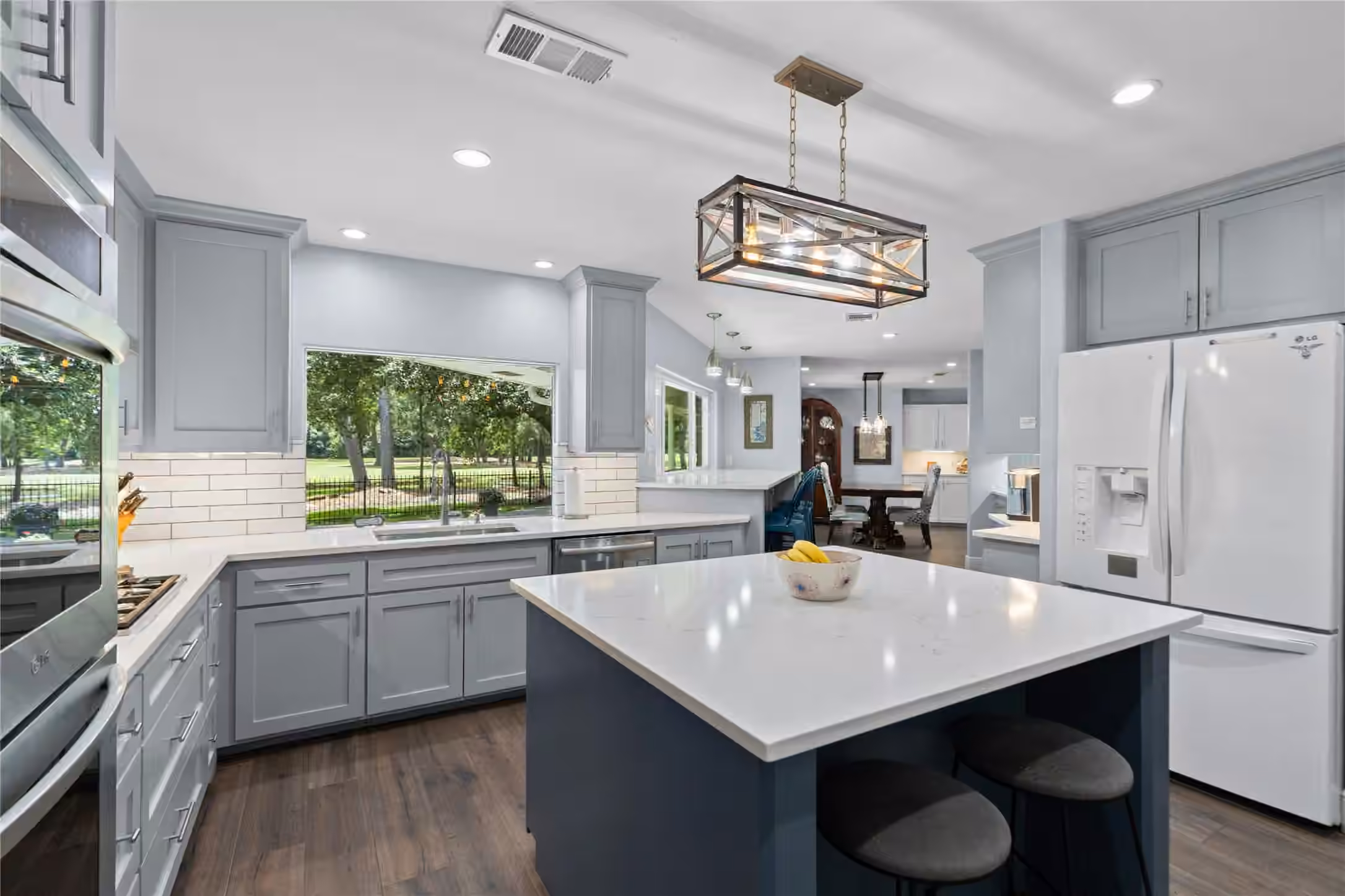 Photo 7 of 5911 Masters Drive, Houston, TX