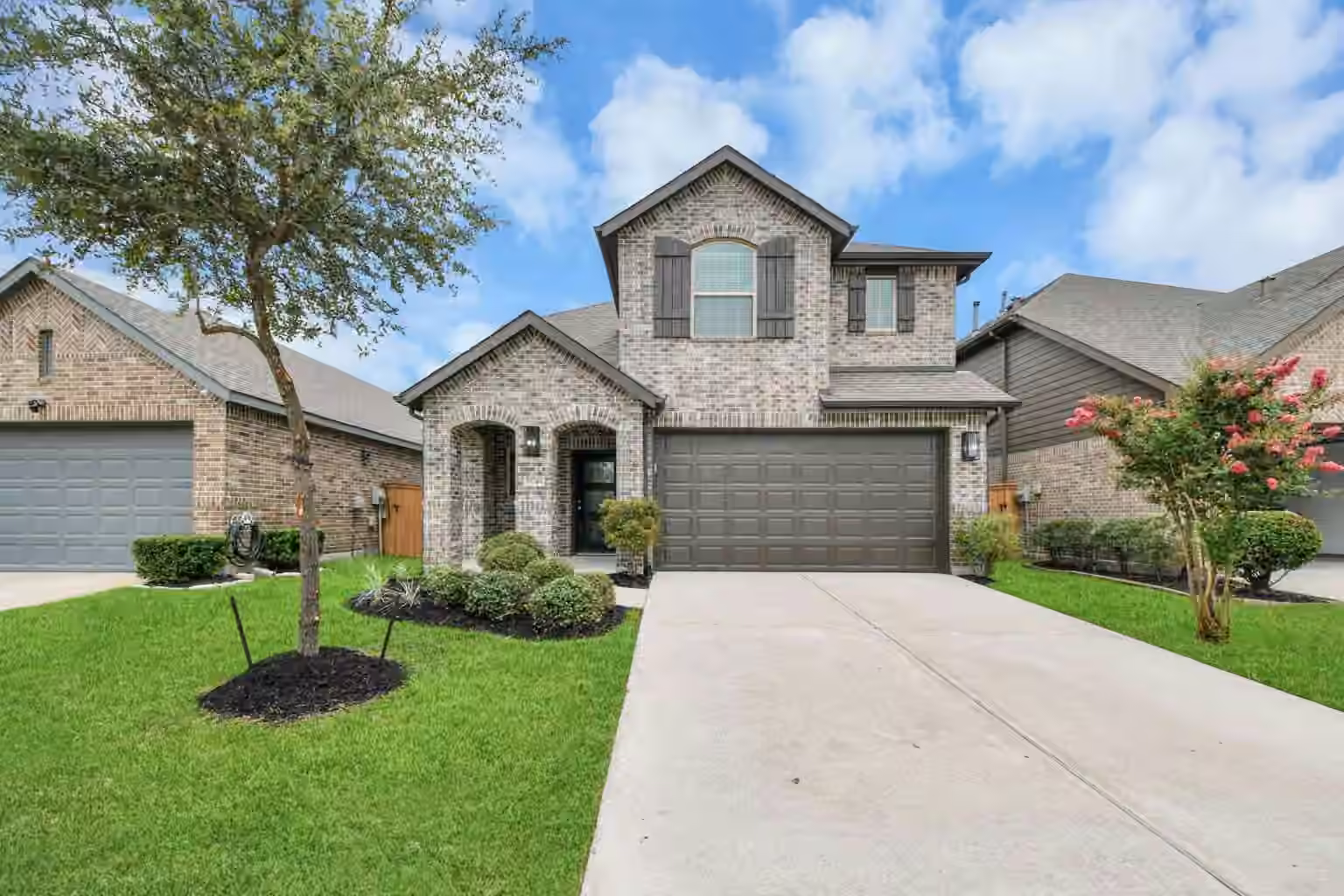 Photo 3 of 15746 Highlands Cove Drive, Humble, TX