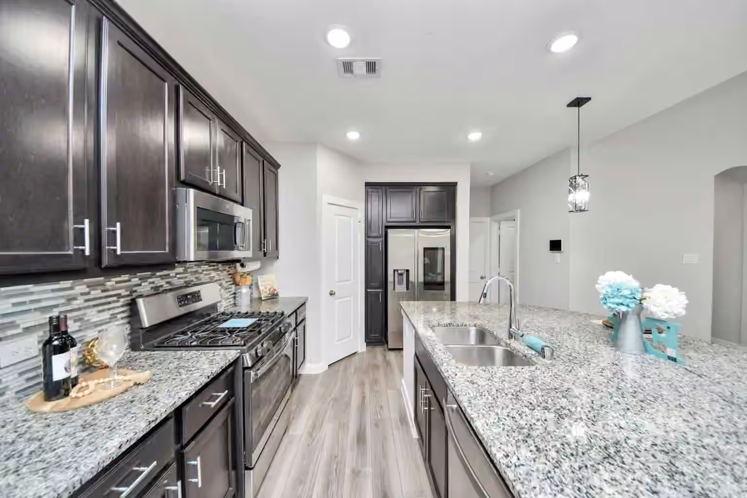 Photo 6 of 15746 Highlands Cove Drive, Humble, TX