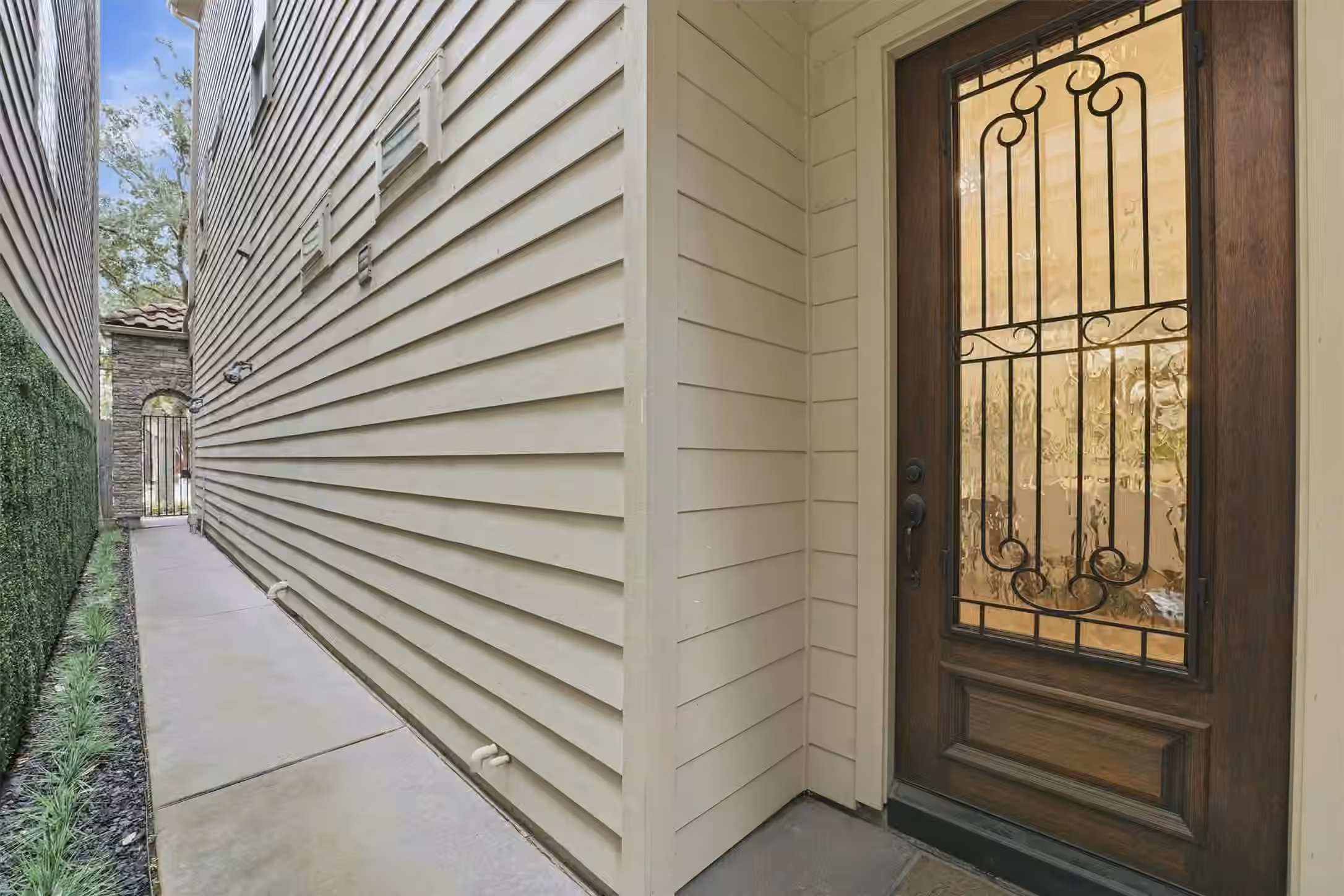 Photo 3 of 1217 Malone Street, Houston, TX