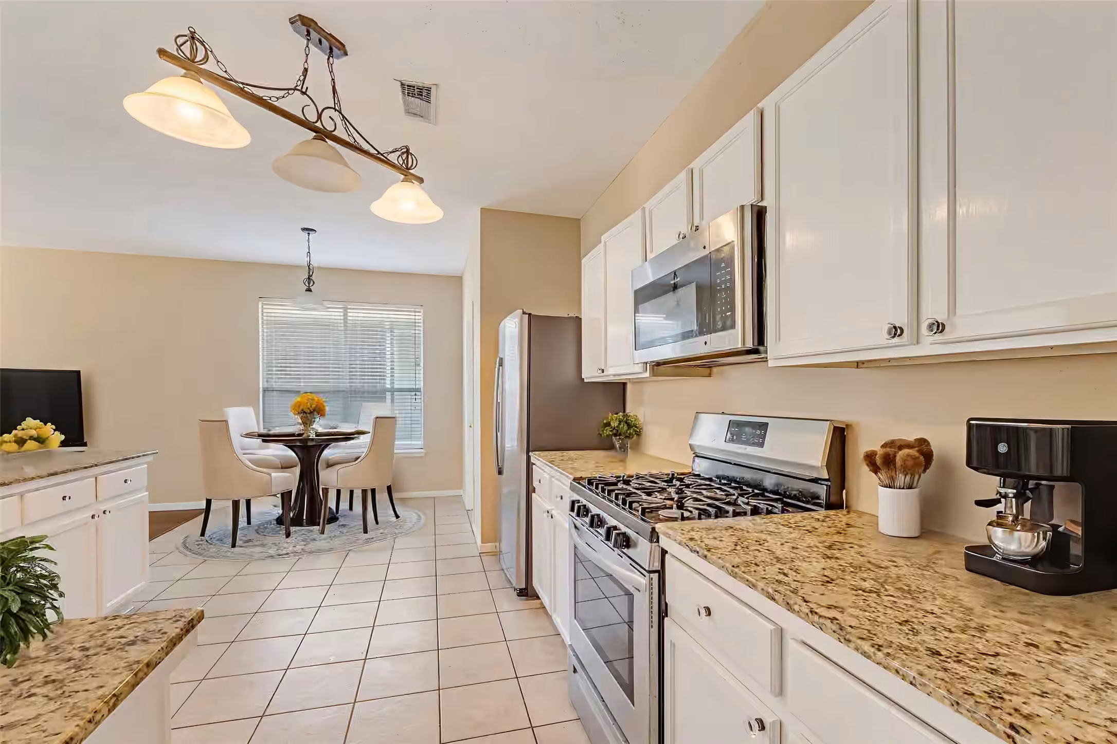 Photo 6 of 914 Chapwood Court, Spring, TX
