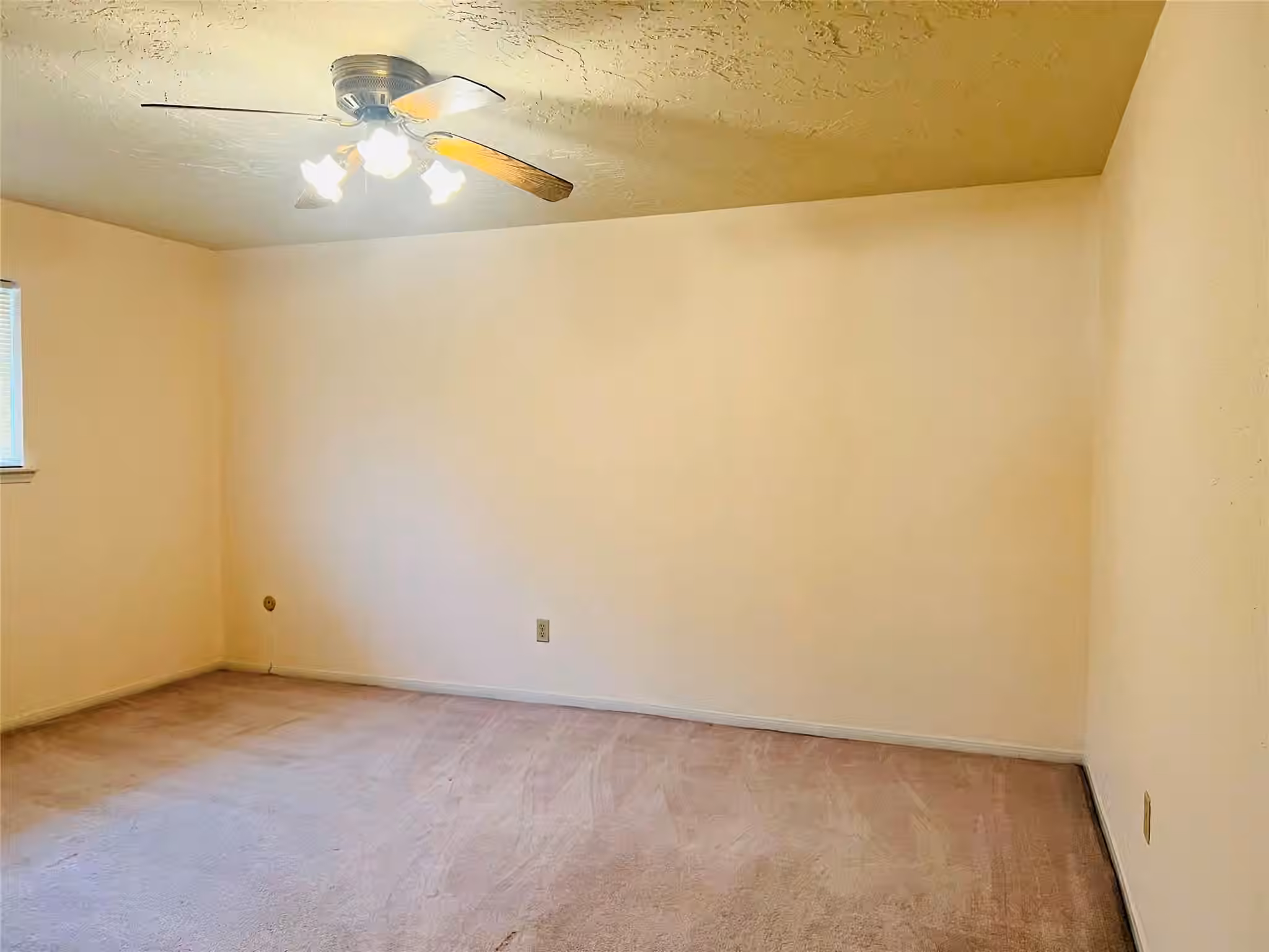 Photo 7 of 12614 Hunting Briar Drive, Houston, TX