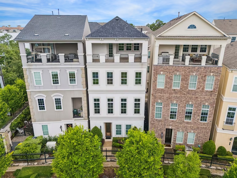 Photo of 827 Dunleigh Meadows Lane Lane, Houston, TX