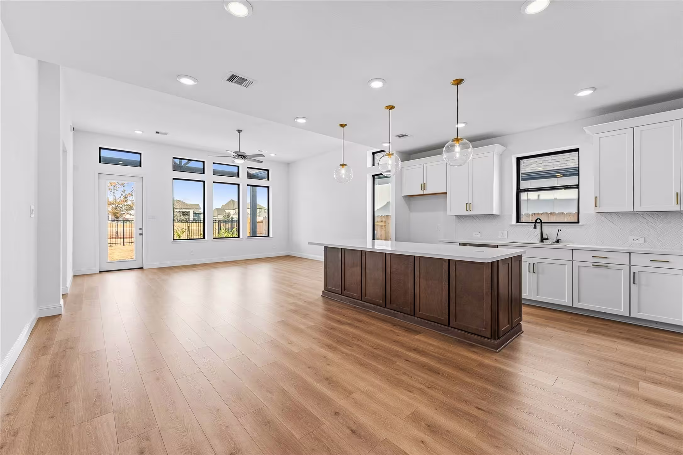 Photo 6 of 7807 Cattail Shallows Lane, Katy, TX