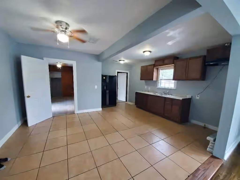 Photo 5 of 7002 Ilex Street, Houston, TX