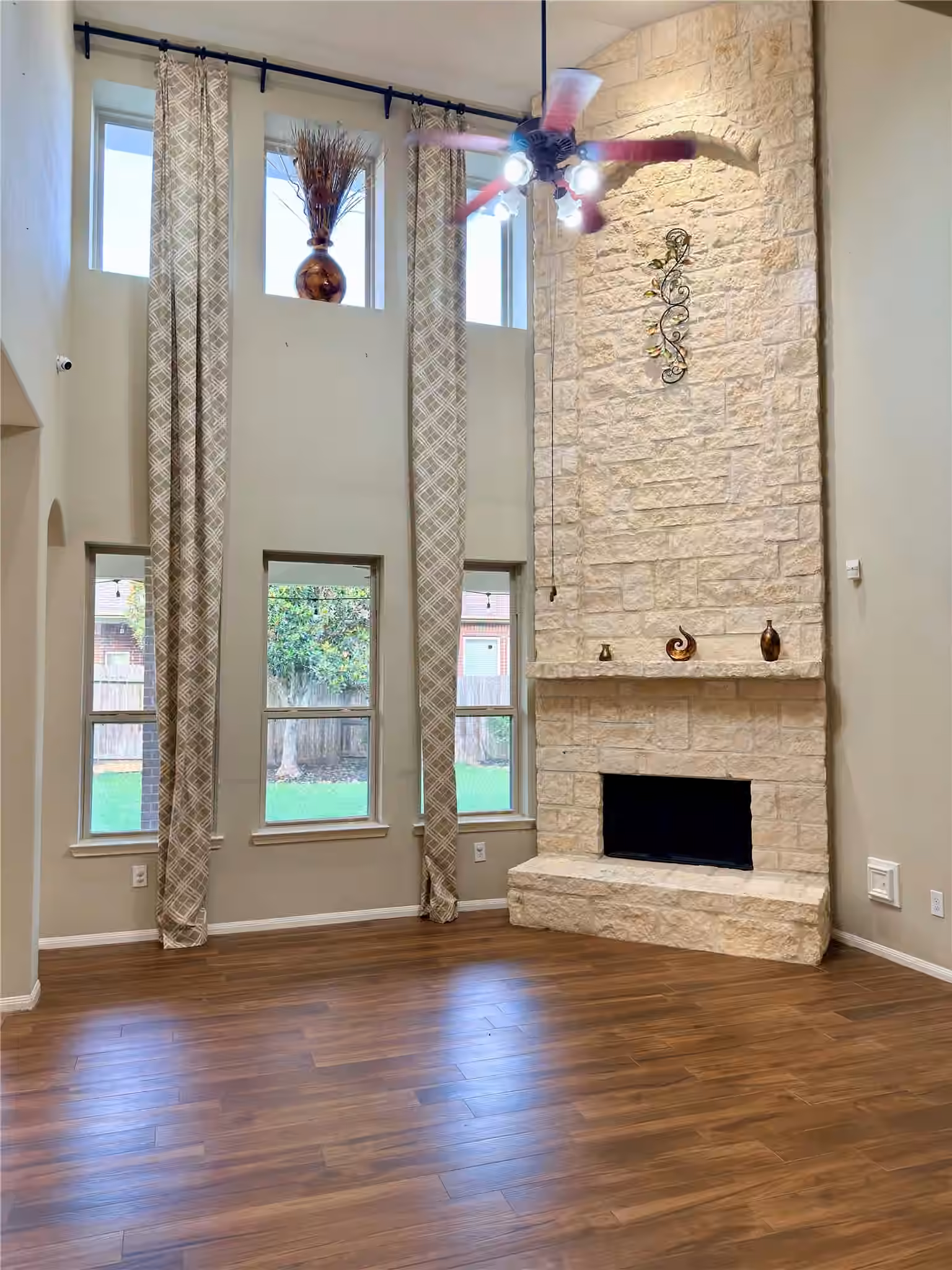 Photo 7 of 5715 Fairwind Lane, Missouri City, TX
