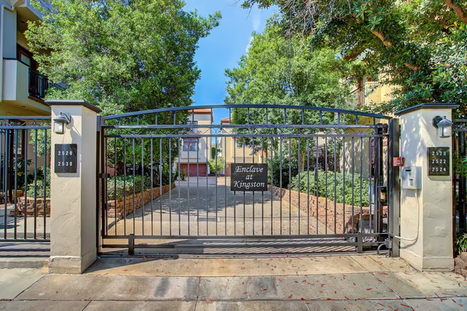 Photo 2 of 2522 Kingston Street, Houston, TX