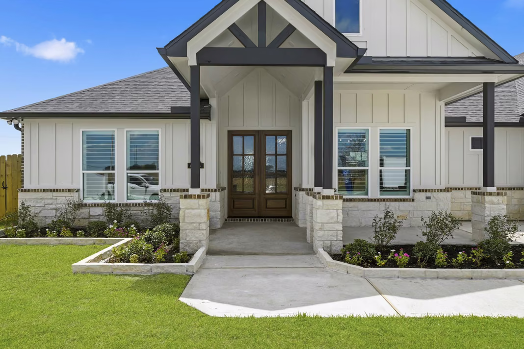 Photo 2 of 13007 Willow Drive, Needville, TX
