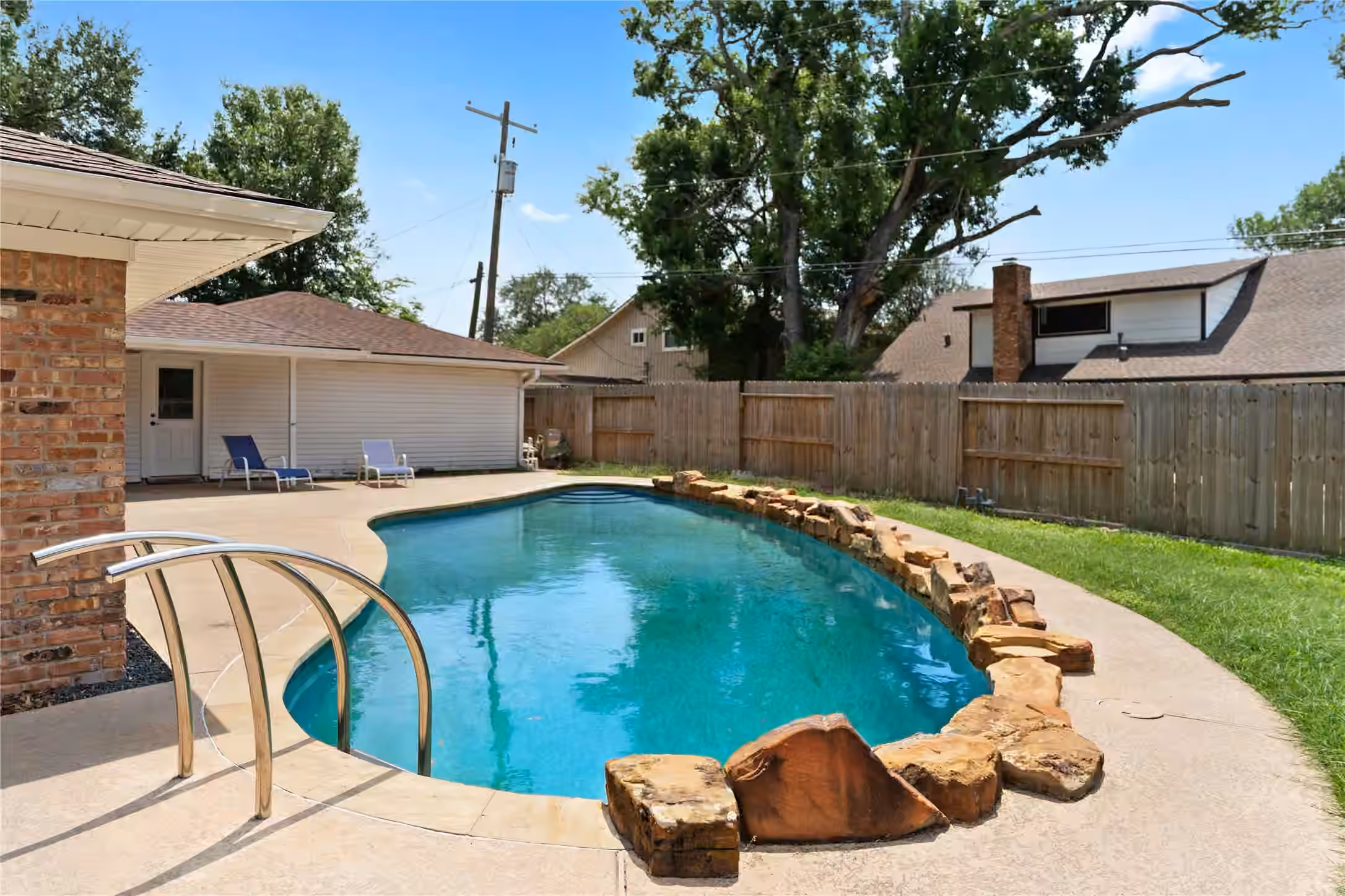 Photo 2 of 207 Burgundy Lane, League City, TX