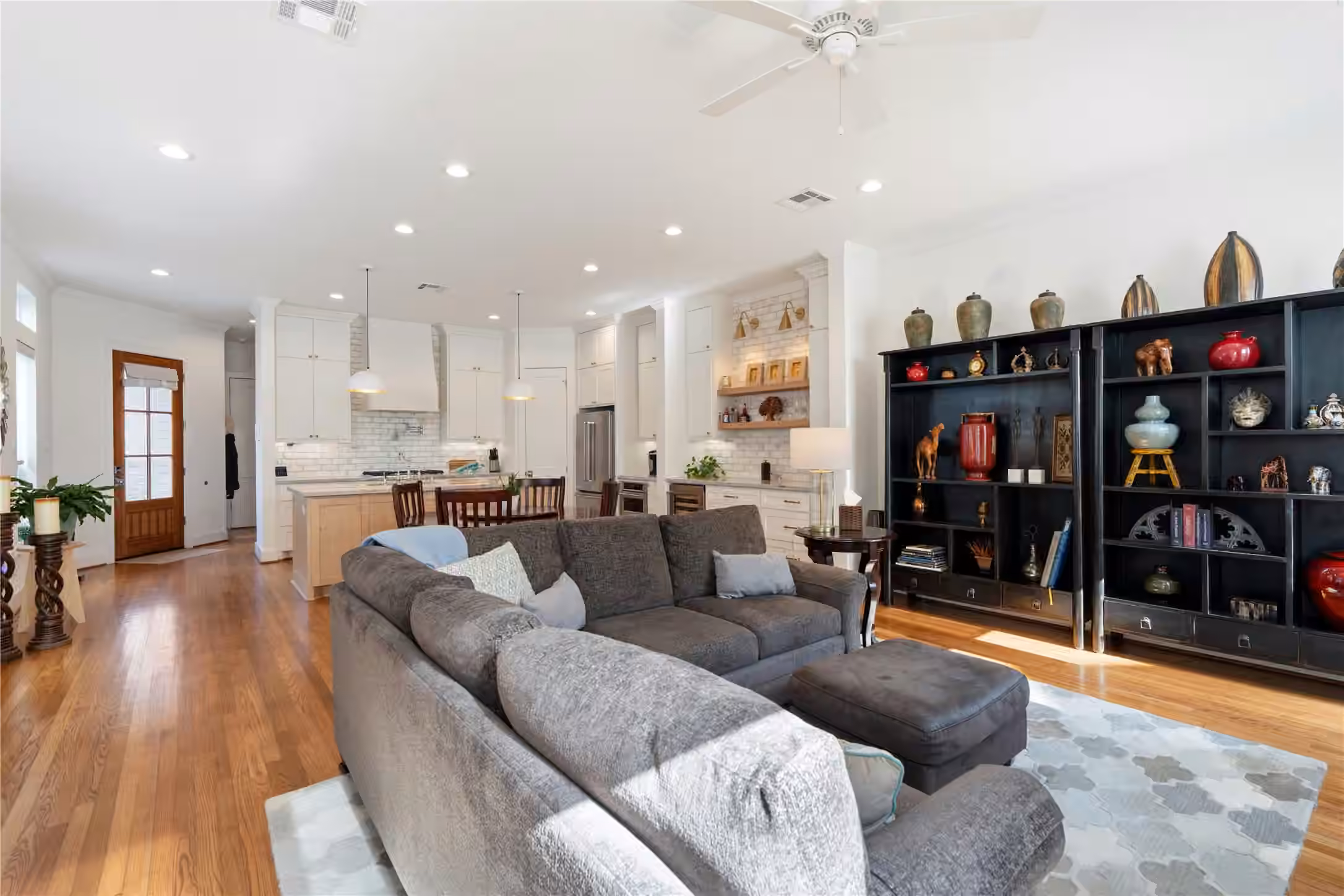 Photo 7 of 1522 Lawrence Street, Houston, TX