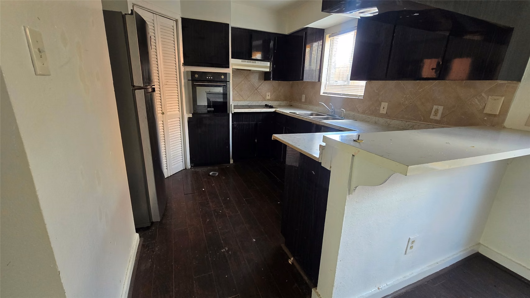 Photo 4 of 1403 Blalock Road 5, Houston, TX