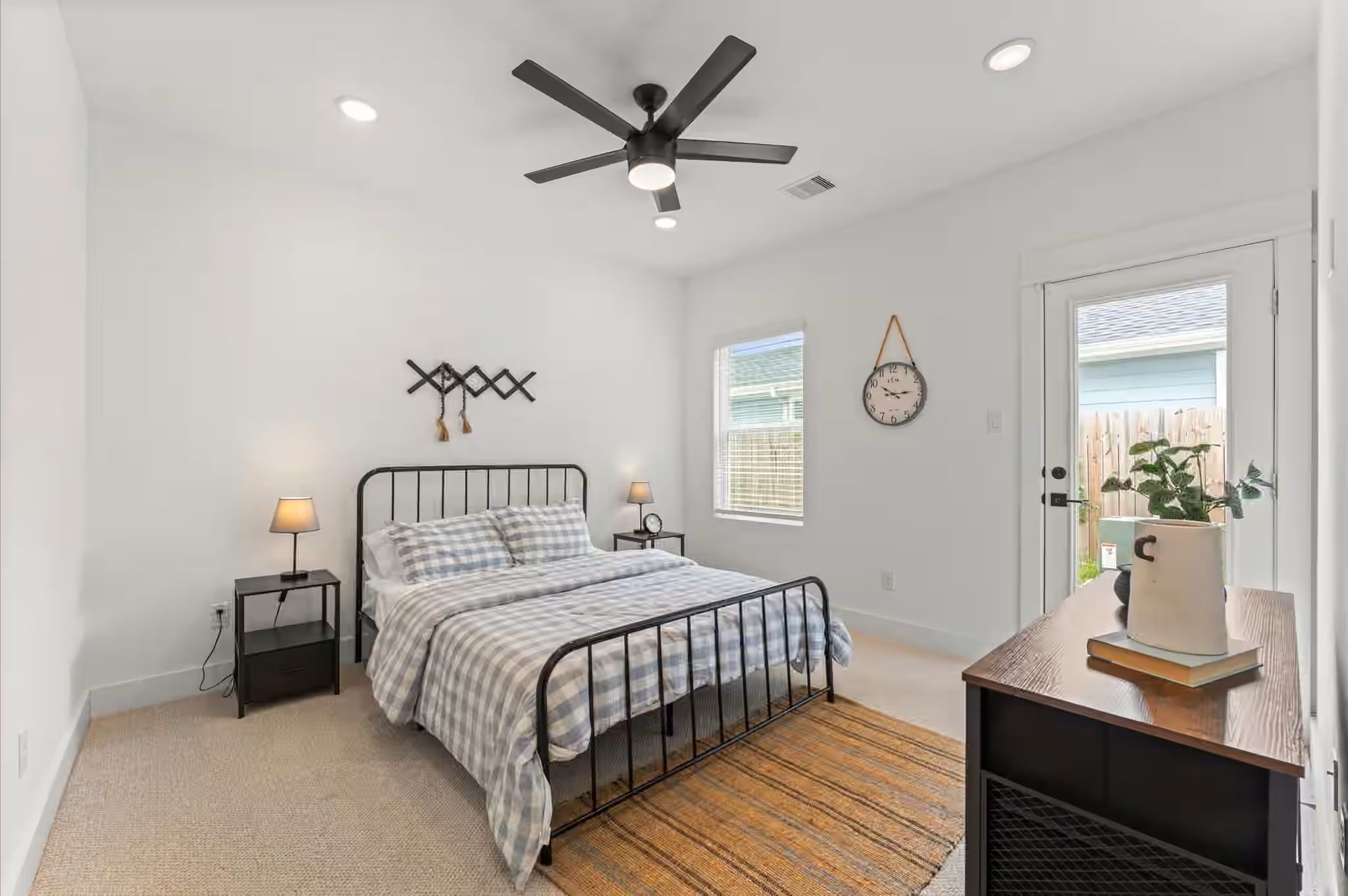 Photo 5 of 1009 Tuskegee Heights Lane, Houston, TX