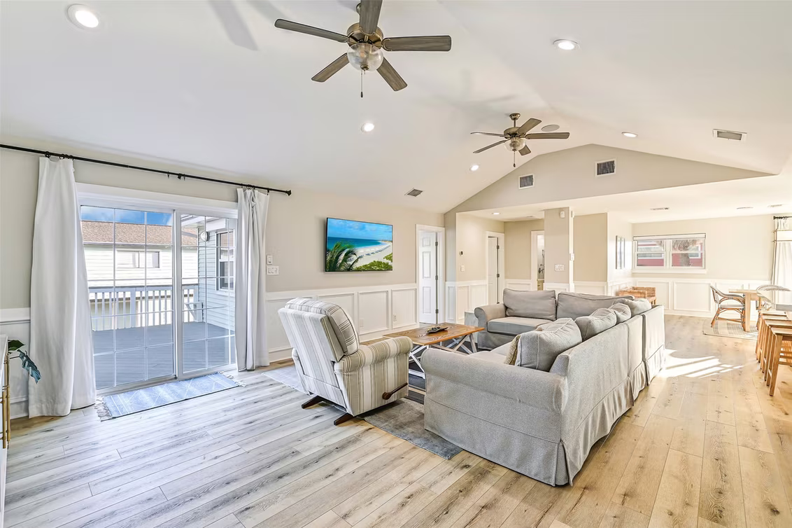 Photo 5 of 22113 Lampasas Drive, Galveston, TX