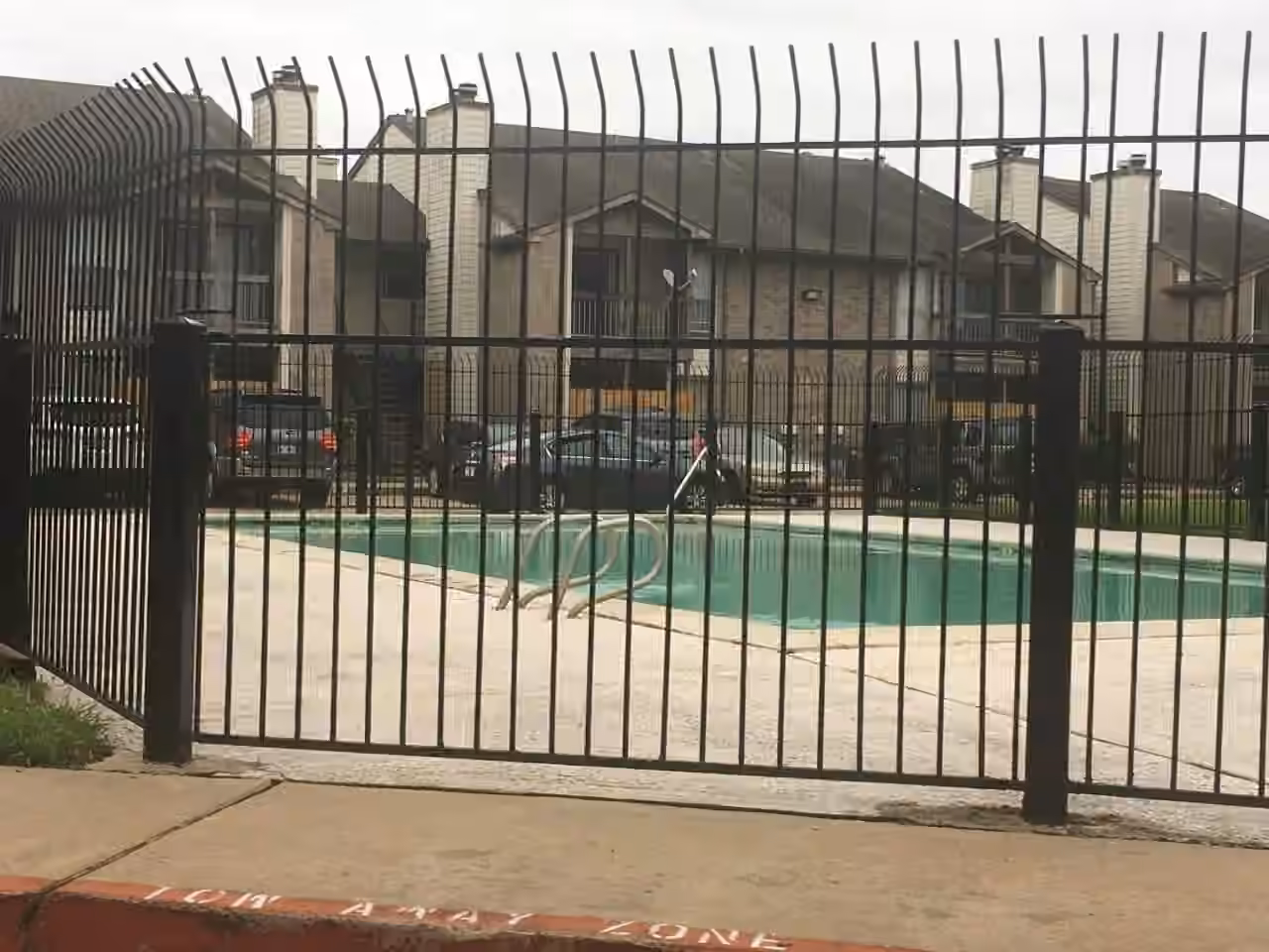 Photo 4 of 12615 Brookglade Circle 407, Houston, TX