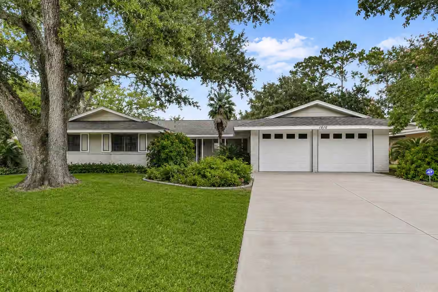 Photo of 1616 Redway Lane, Houston, TX 77062