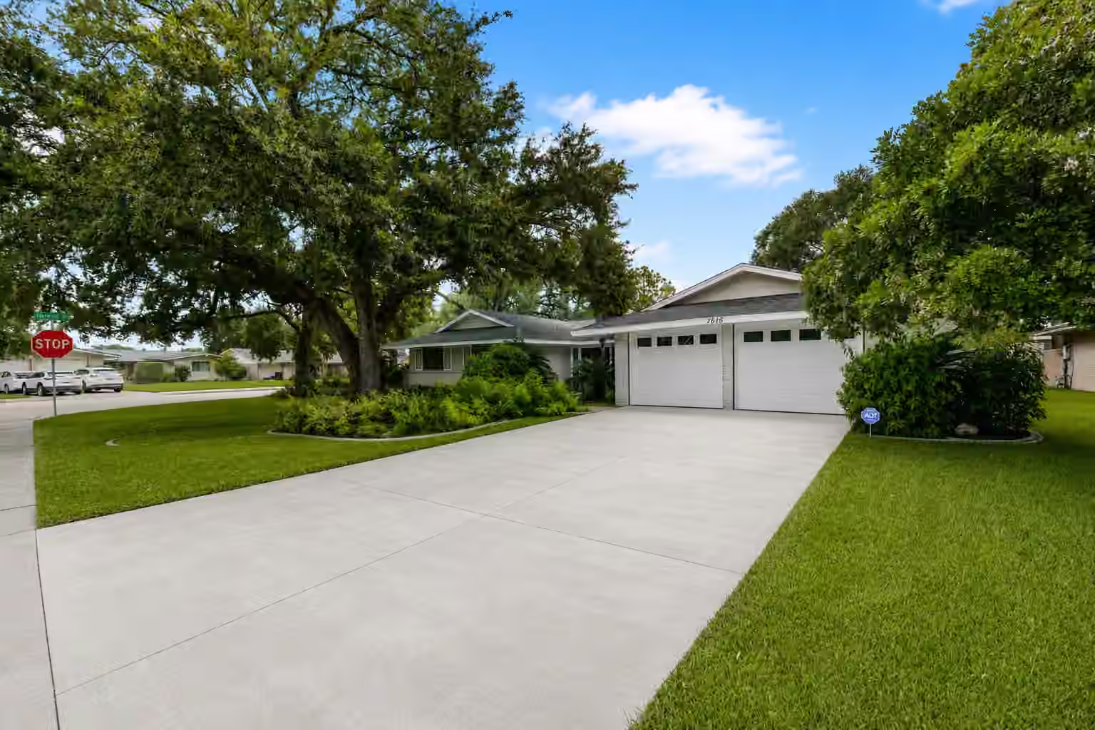 Photo 2 of 1616 Redway Lane, Houston, TX