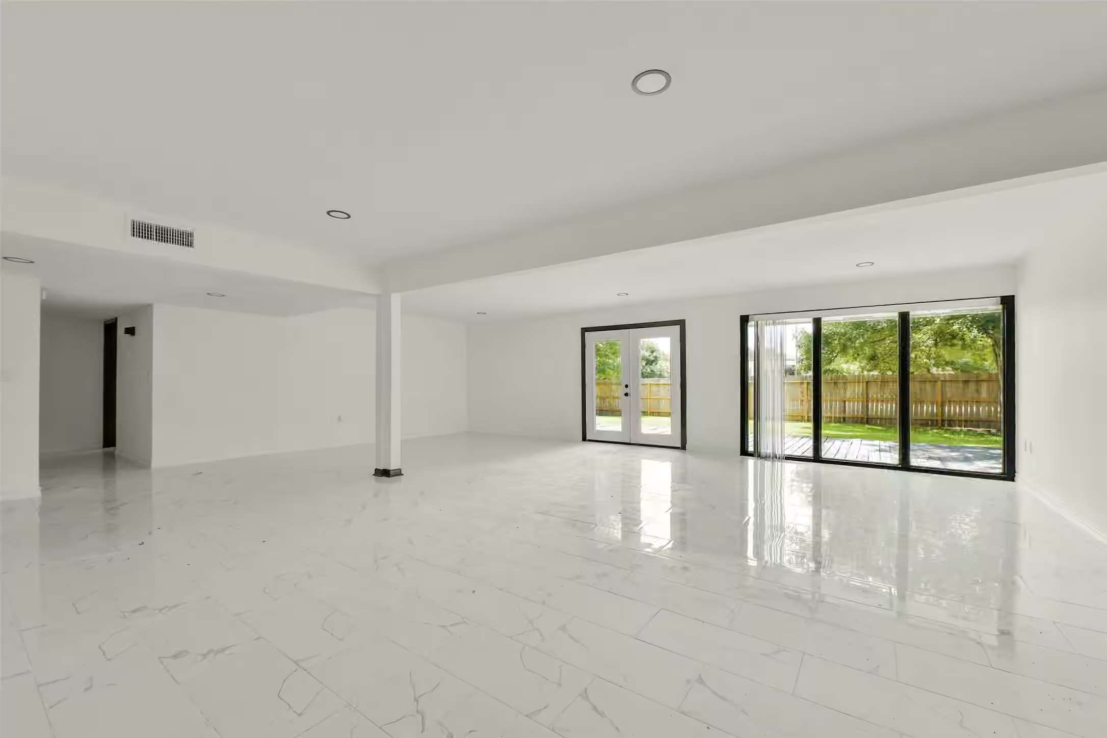Photo 4 of 1616 Redway Lane, Houston, TX