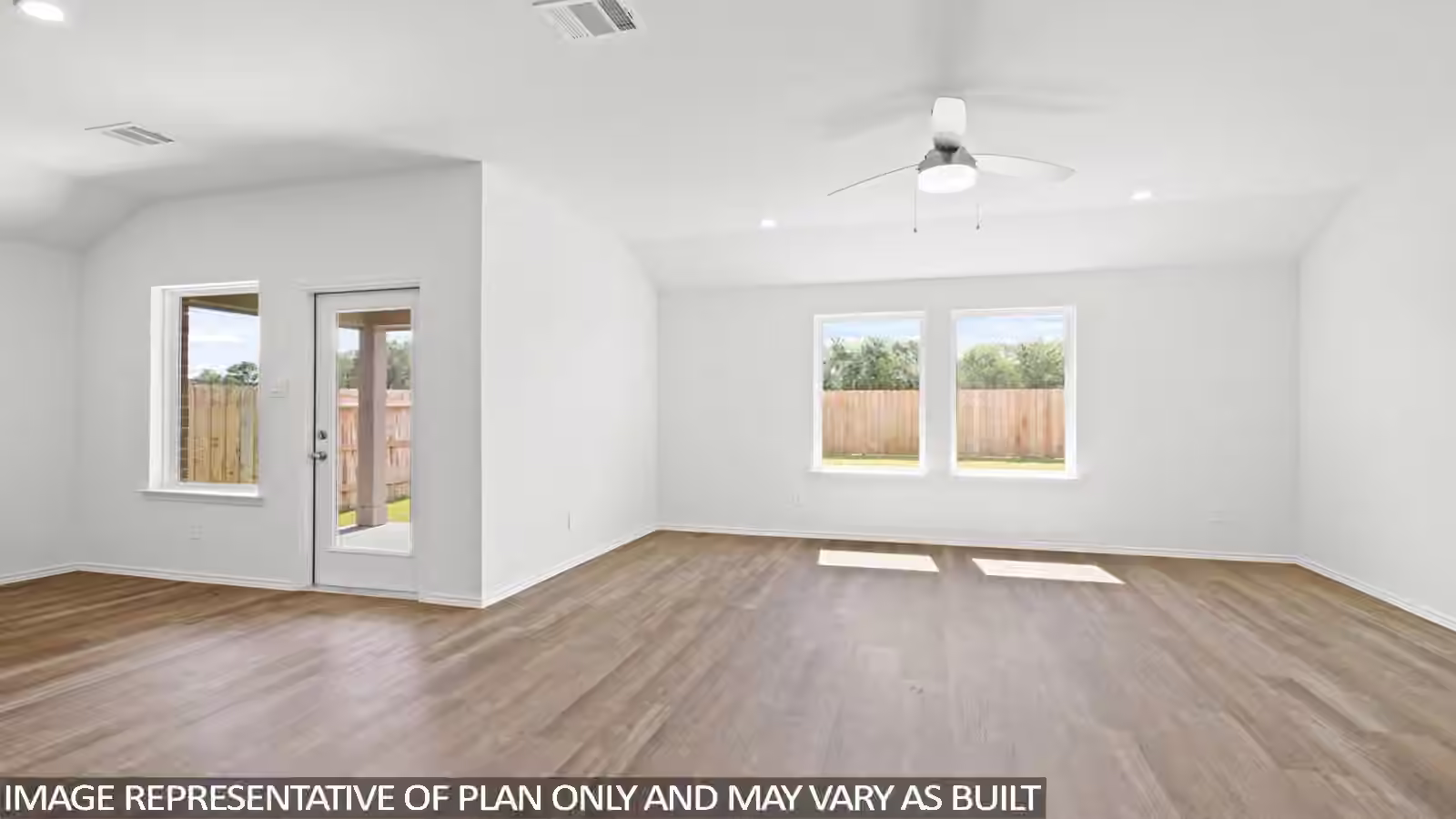 Photo 5 of 522 Palm Crest Court, Crosby, TX