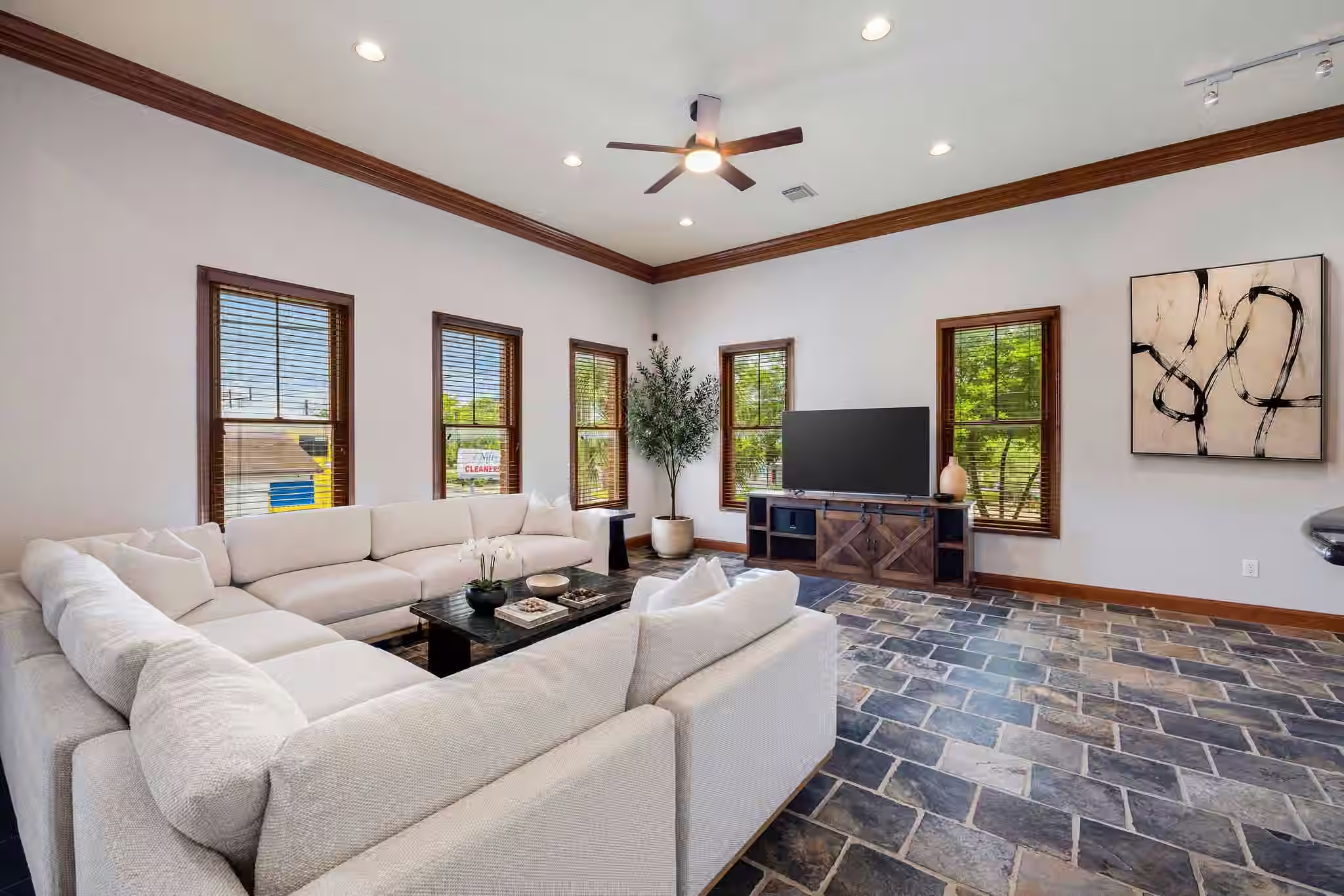 Photo 3 of 932 Knox Street, Houston, TX