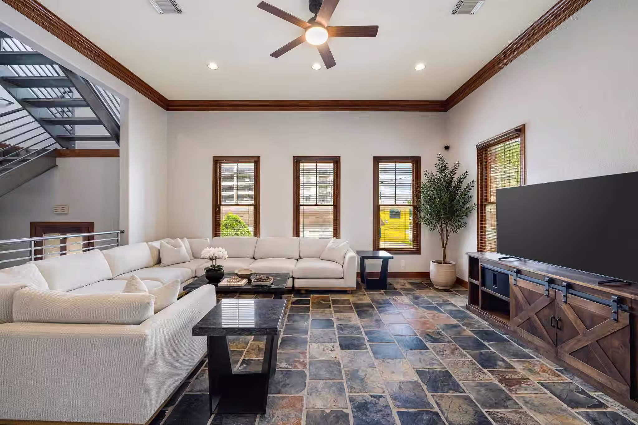 Photo 4 of 932 Knox Street, Houston, TX