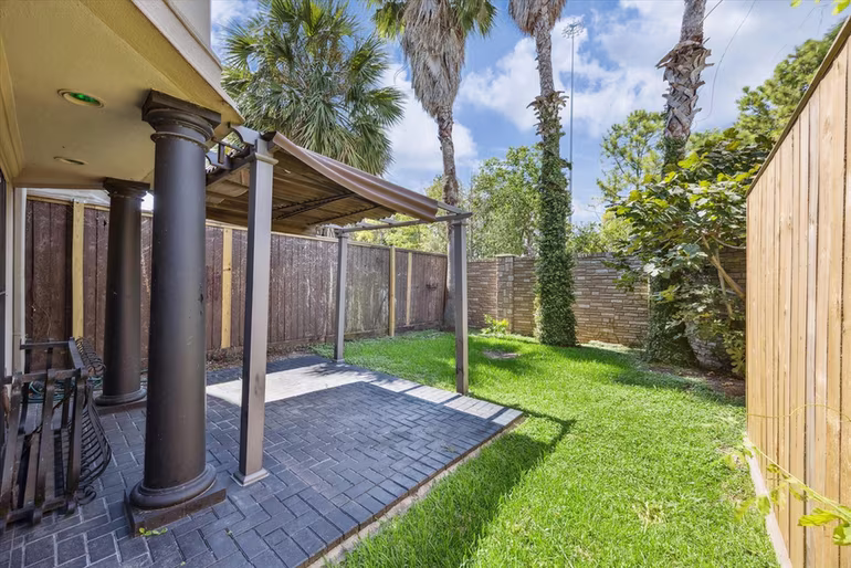 Photo 4 of 2803 Chartres Street, Houston, TX