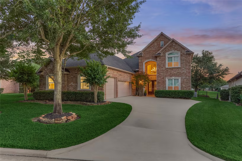 Photo 2 of 12336 Oak Bend Circle, Conroe, TX
