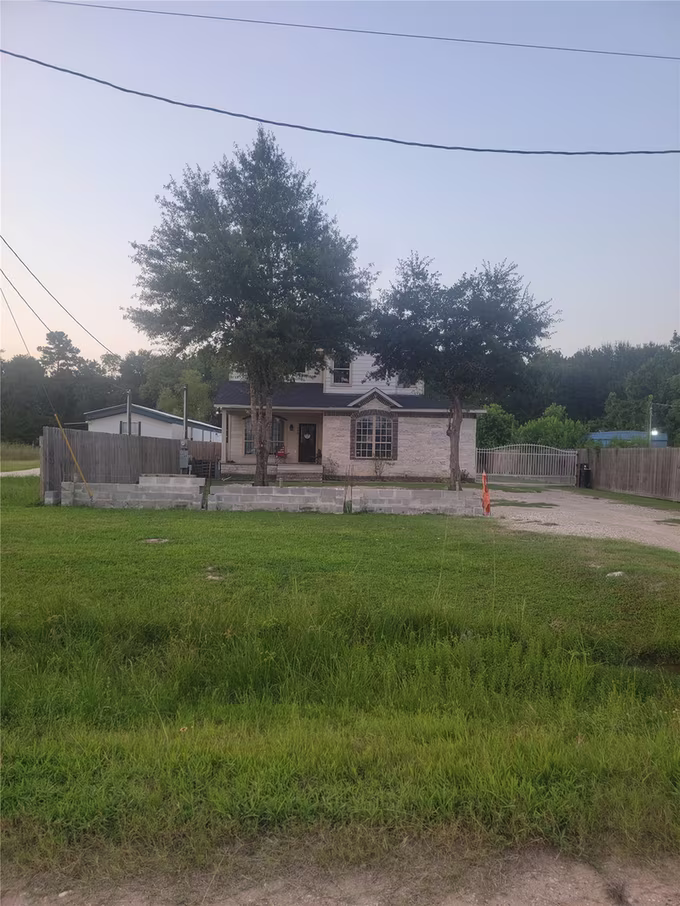 Photo 4 of 248 County Road 3572, Cleveland, TX