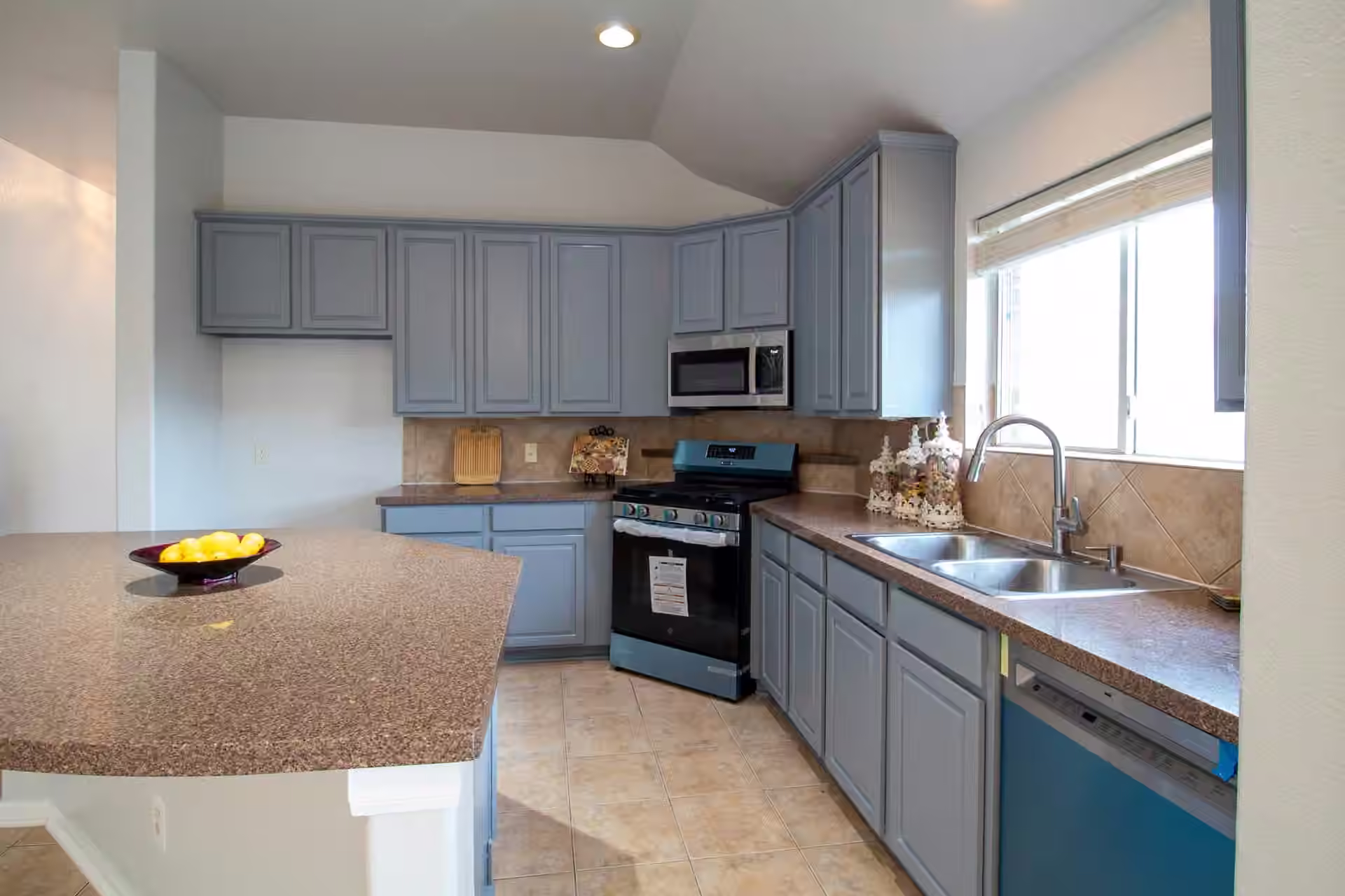 Photo 7 of 12619 Aubreywood Lane, Houston, TX