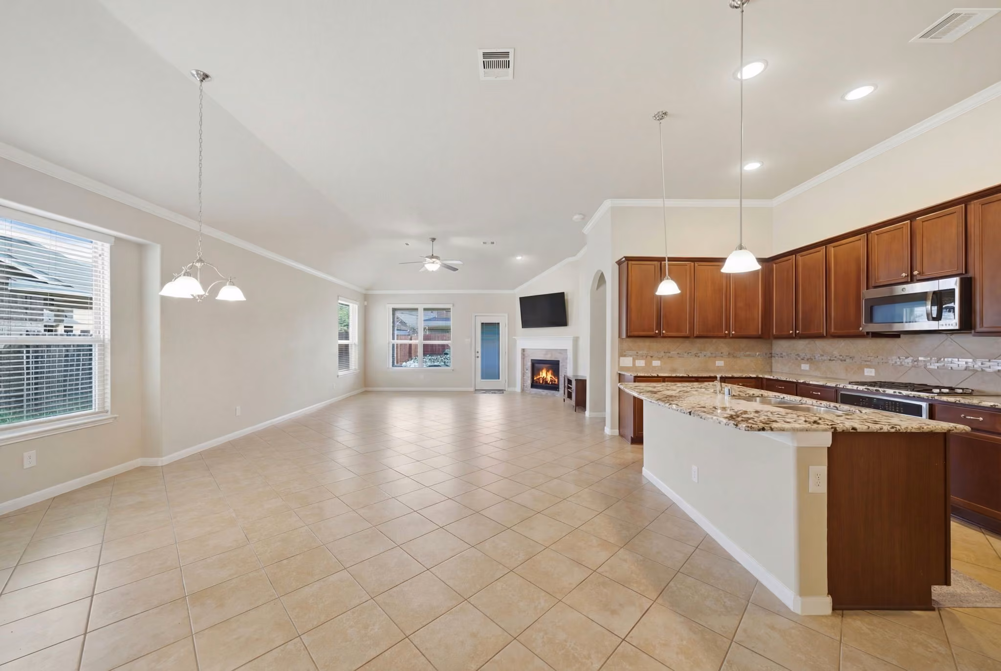 Photo 7 of 7618 Willow School Drive, Spring, TX