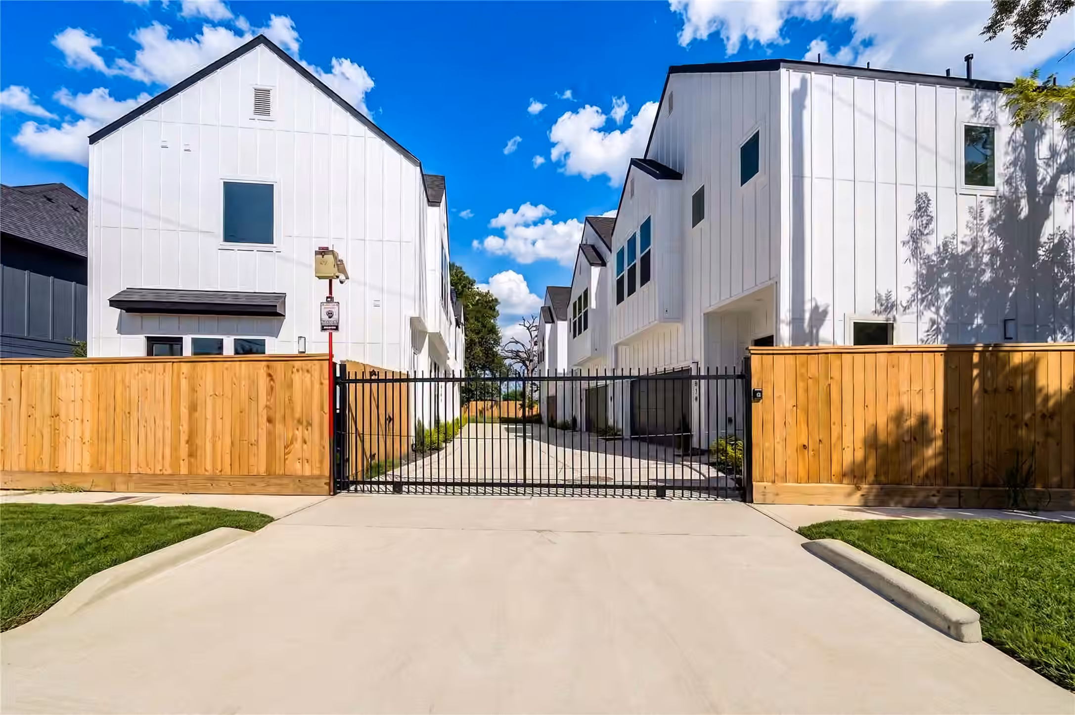 Photo of 511 Altic St, Houston, TX 77011