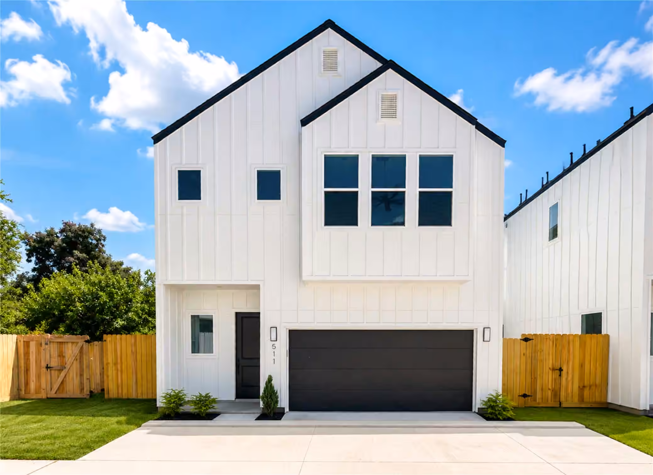 Photo 4 of 511 ALTIC ST, Houston, TX