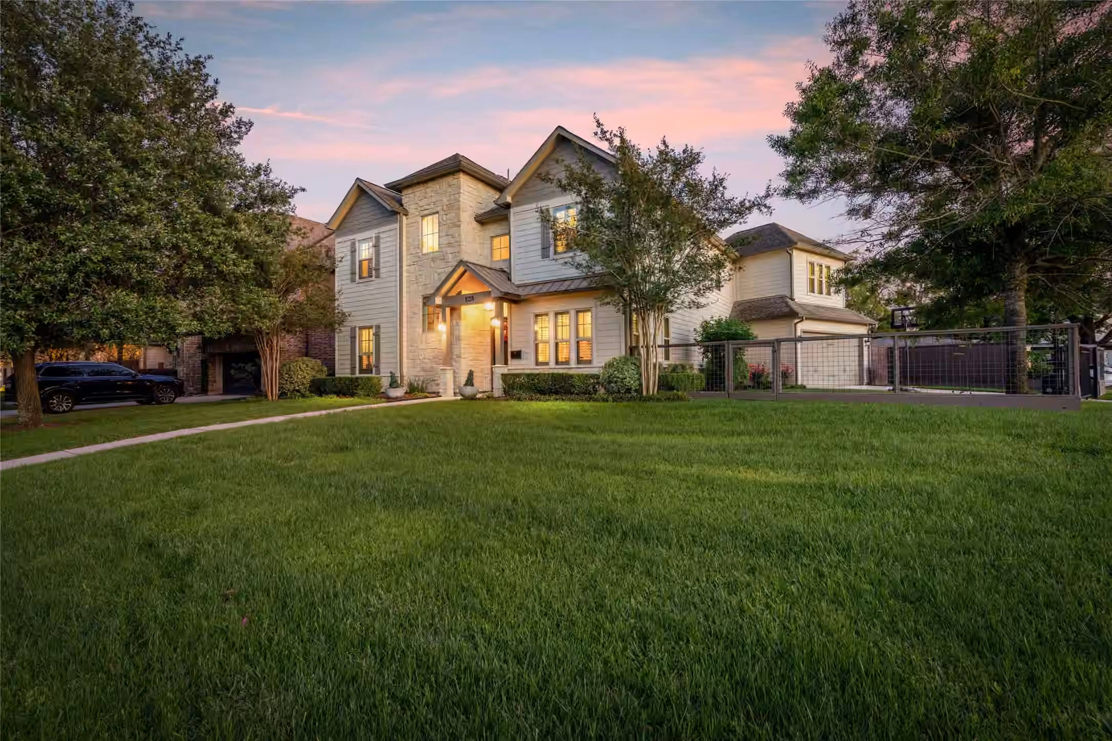 Photo of 1045 Rosepoint Street, Houston, TX
