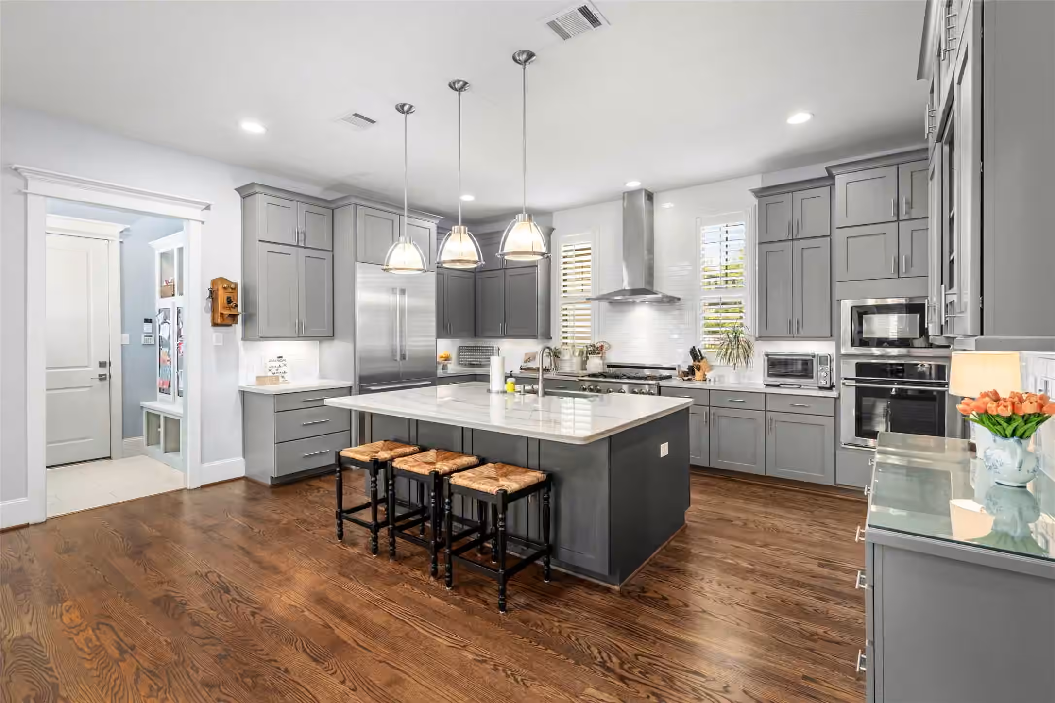 Photo 3 of 1045 Rosepoint Street, Houston, TX