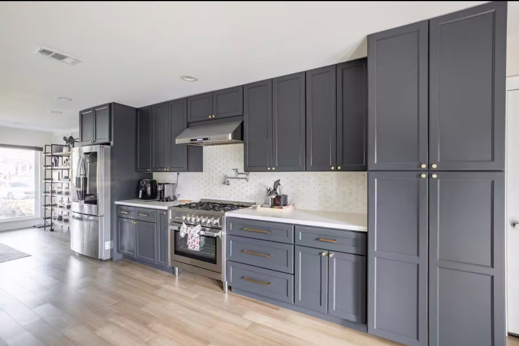 Photo 5 of 10513 Willowgrove Drive, Houston, TX