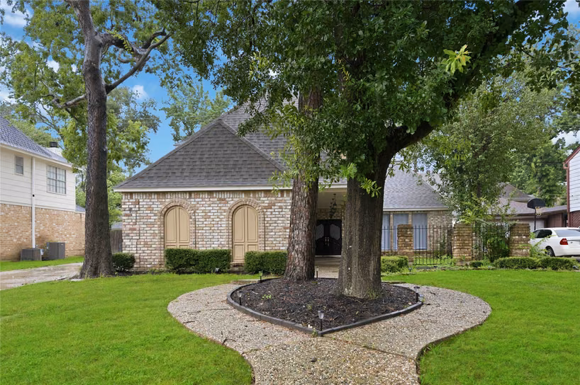 Photo 4 of 15110 Walters Rd Road, Houston, TX