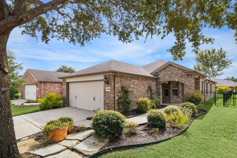 Photo 2 of 1119 Catalpa Drive, Richmond, TX