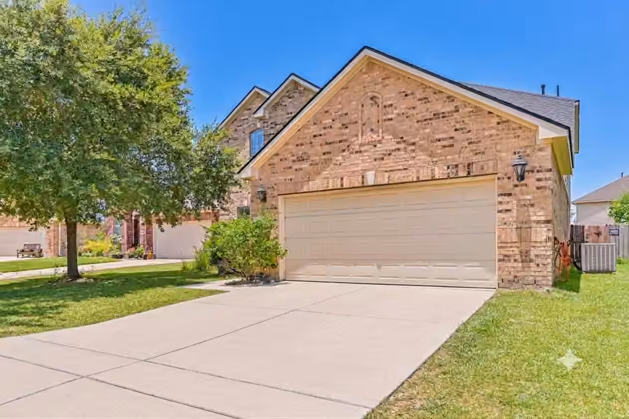 Photo 2 of 13715 Clear Trail Lane, Houston, TX