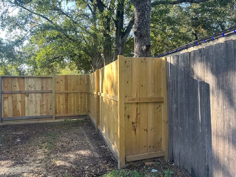 Photo 3 of 9810 Fernstone Lane, Houston, TX