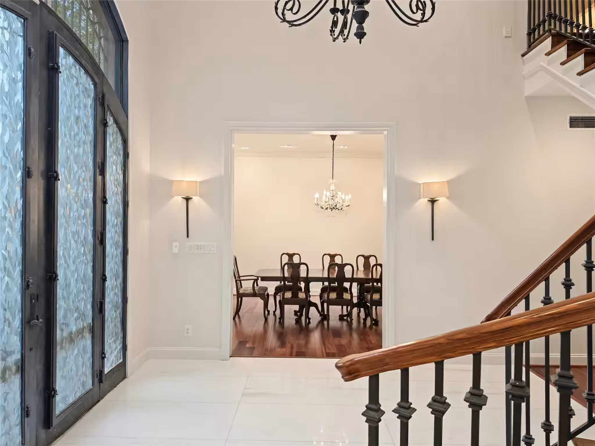 Photo 6 of 12018 Surrey Lane, Bunker Hill Village, TX